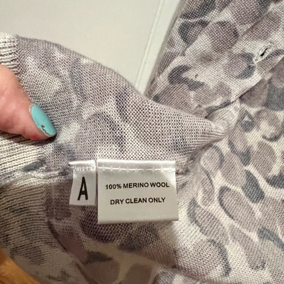 Ann Taylor cardigan - Picture 5 of 5